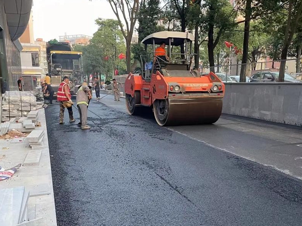 路桥柔性基层沥青道路施工